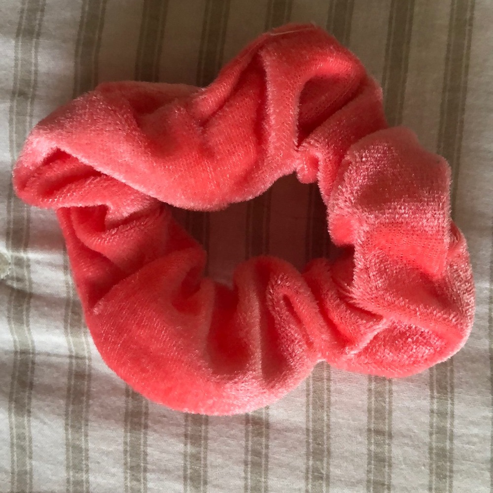 pink scrunchie